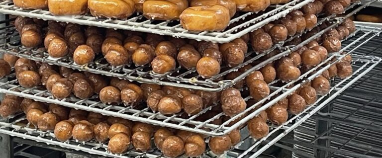 Donuts 768x318